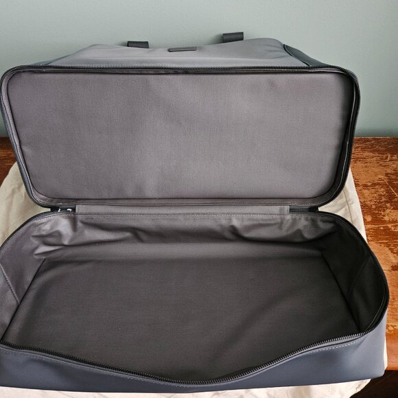 Roomy MONOS Metro Weekender Travel Tote in Dover Grey - Picture 4 of 5